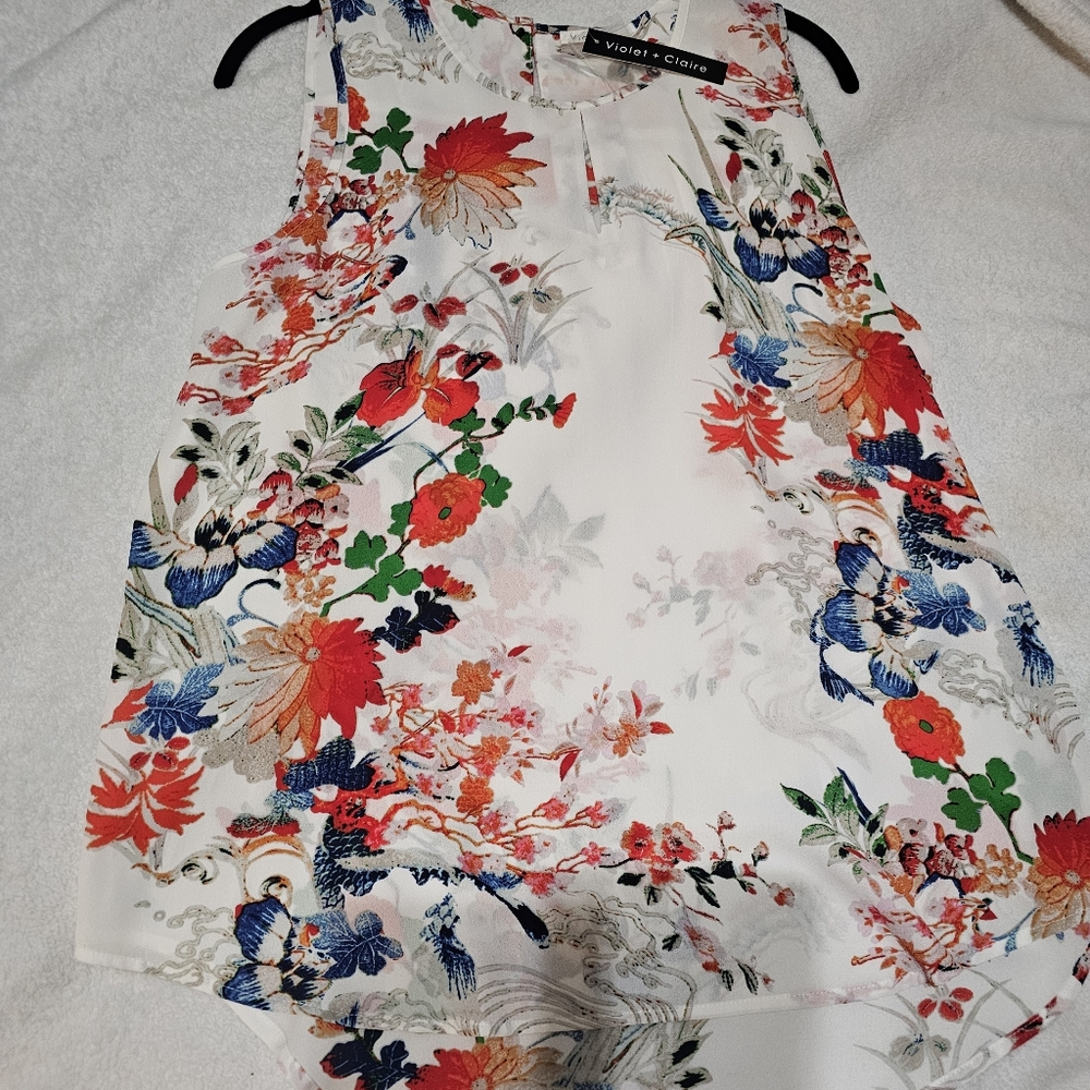 Violet + Claire White Floral Asian Sleeveless Top Large